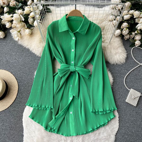 Vintage style Shirt collar Solid color dress
