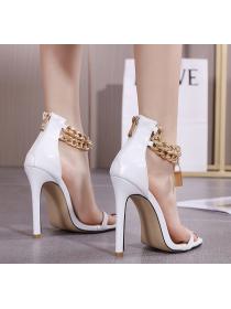 Outlet Elegant Summer fashion Chain High heel Sandal