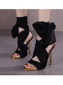 Outlet Cool gril Black color High heel Sandal