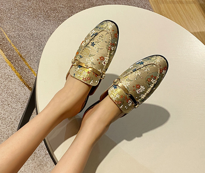 Outlet Birtish style Embroidery Floral Slipper