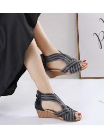   Outlet Fashion style Summer Sandal 