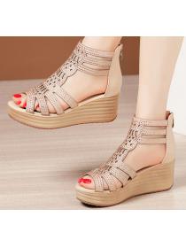  Outlet Fashion Roman style Thick Bottom Sandal 