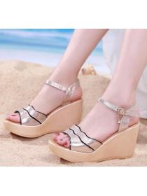 For Sale Fashion Matching High-rise Sandal 