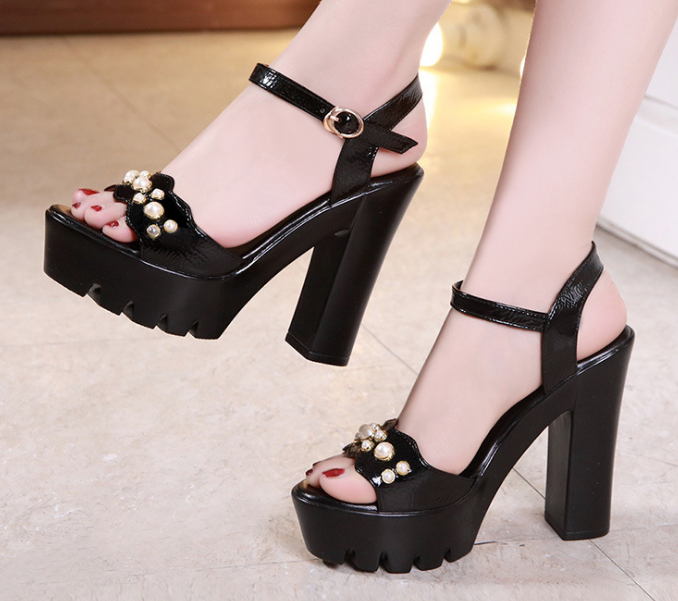 New style Pearl decorations Fashion Sandal