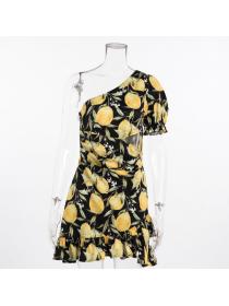 Outlet Hot Style Quality Pleated Single Shoulder Fashion Design Lemon Printed Dress