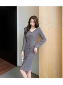 Outlet Long autumn and winter buckle pinched waist V-neck dress