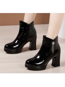 Outlet Sexy Round-toe Thick Flatform High heels crocodile pattern Boots