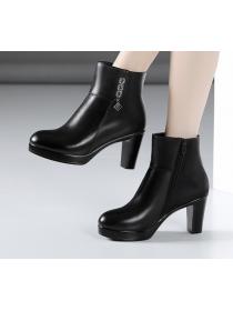 Outlet Fashion Round-toe Thick Flatform High heels Boots