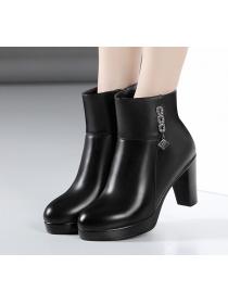 Outlet Fashion Round-toe Thick Flatform High heels Boots