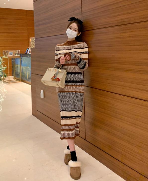 Outlet Stripe Knitting Color Matching Dress