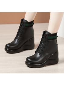 Outlet Quality Winter fashion Thick Flatform Warm Boots