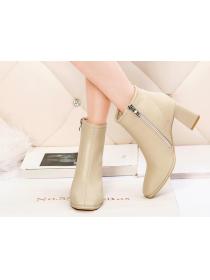 Outlet Vintage cream-colored thick heel ankle boots women's leather Martin boots 