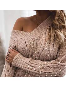 Outlet Autumn new irregular single shoulder long-sleeved V-neck sexy pearl pullover for women