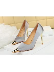 Outlet Fashion sexy nightclub women's shoes thin heel high heel  satin metal pointed shoes