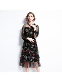 Outlet Autumn round neck embroidery gauze slim pinched waist dress