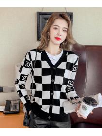 Korean Style Printing Fashion Knitting Coat 