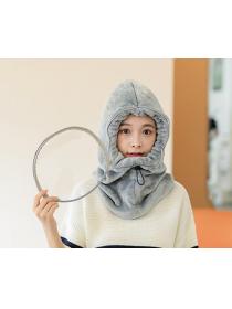 Cycling windproof pullover hat Warm hat autumn and winter Scarf weatherproof ear protector hat for lady