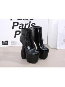 Outlet New thick high heel patent leather short boots