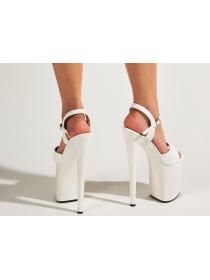 Outlet Spring/summer fashion  models catwalk high heels sandals