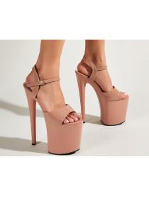 Outlet Spring/summer fashion  models catwalk high heels sandals
