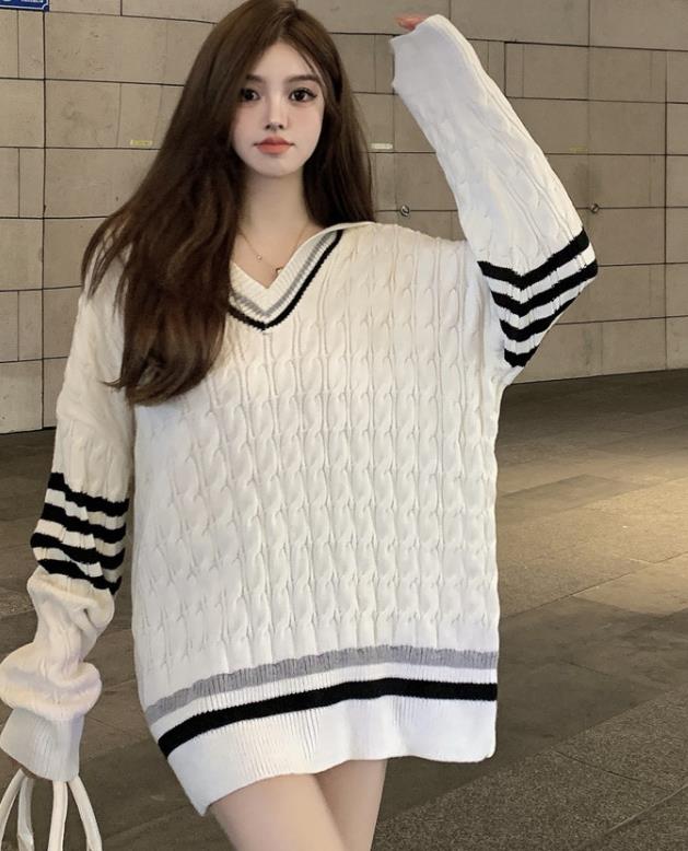 Outlet Stripe Color Matching Sweater