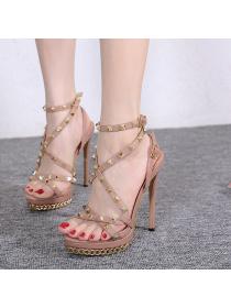 Outlet Sexy chain rivet cross metal European style sandals