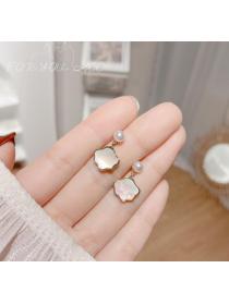 Korean Fashion Simple style temperament small shell earrings fashion student earrings