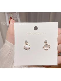 Korean Fashion Simple style temperament small shell earrings fashion student earrings