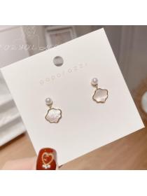 Korean Fashion Simple style temperament small shell earrings fashion student earrings