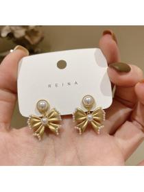 Korean fashion Golden Bow pearl Earrings s925 silver needle earrings for women