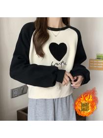 Outlet Winter fashion Women's short sweater with fleece