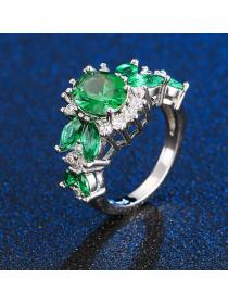 Outlet Hot-selling jewelry emerald zircon ladies ring creative jewelry accessories gifts