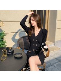 Outlet Autumn and winter all-match T-back knitted black dress