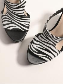 On Sale Black-white sandals thick high-heeled shoes