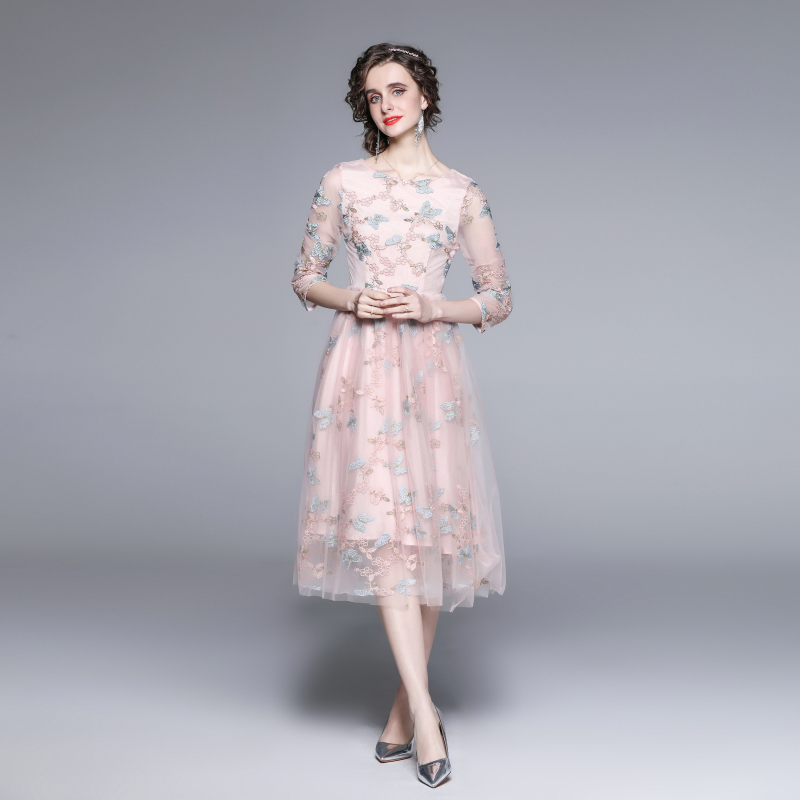 Outlet Temperament lady beach dress long embroidered dress