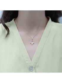 Korean fashion diamond maple leaf Pendant Elegant Women Jewelry Accessories necklace