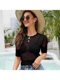 Outlet Summer new sexy hollow short-sleeved knitted sweater round-neck pullover short knitted top