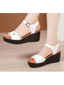 Outlet Summer new thick bottom fish-mouth fashion matching sandals
