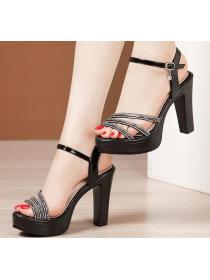 Outlet Summer new thick-soled rhinestone fashion all-match open-toe sandals