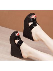 Outlet high-heeled wedge-heeled slippers for women