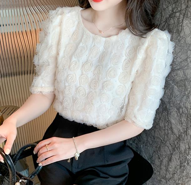 Three-dimensional flower   lace bottoming shirt women's round neck design top