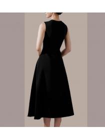 Temperament Slim Fit Hollow Bow Niche Design Vest A-line Skirt