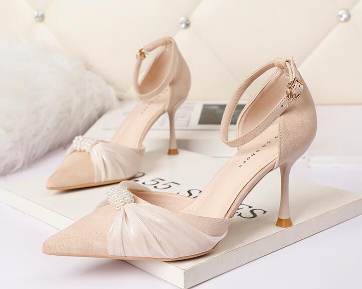 Outlet Korean fashion pointed toe pearl sandals