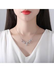 Outlet Short zircon chain temperament European fashion pendant necklace