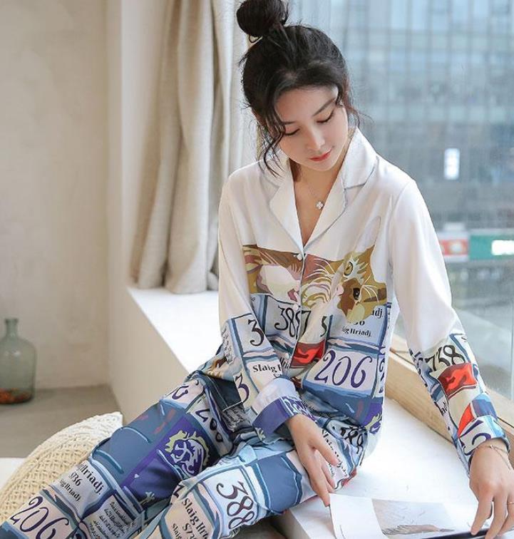 Long-sleeve Lovely Cartontrousers silk-satin pajamas