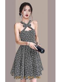 Vintage halterneck cutout pattern slim fit dress