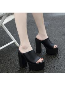 Simple style Chunky heel waterproof platform sippers