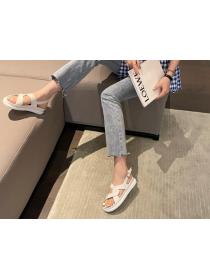 Fashionable cross-strap sandals open-toe flat-bottomed shoes