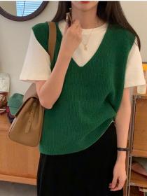 Winter new knitted vest loose Matching sweater
