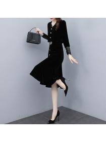 Women's Mid-Length Fashion Velvet Black Dress
